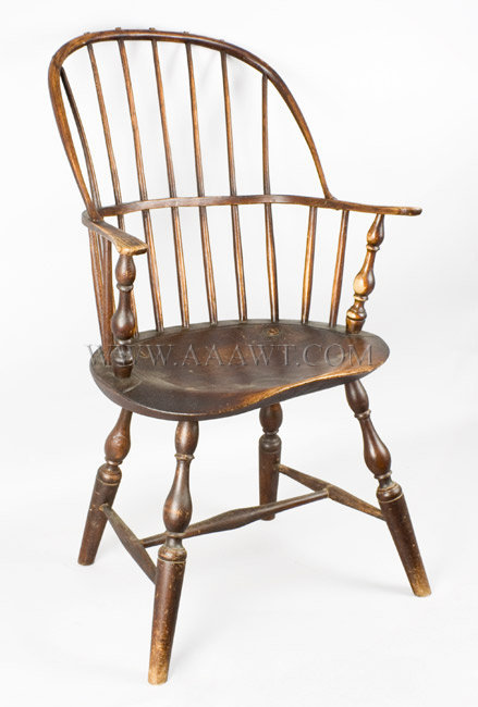Windsor Sack Back Armchair, Good Form and Color, Comfortable
Massachusetts or Connecticut
Circa 1780 to 1790, entire view